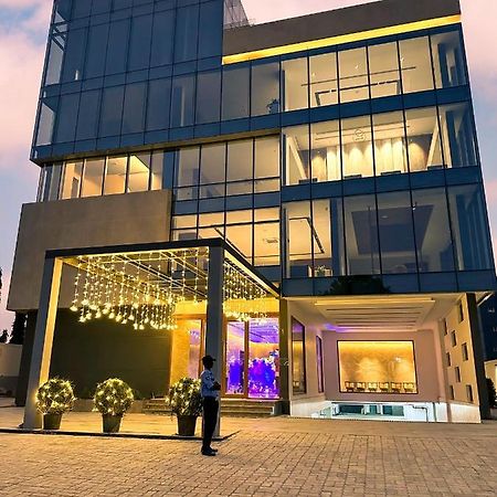 Signature Hotels Visakhapatnam Esterno foto